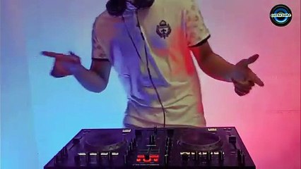 Dj At My Worst Slow Tik Tok Remix Terbaru Full Bass 2021 ( I Need Somebody Who Can Love Me )