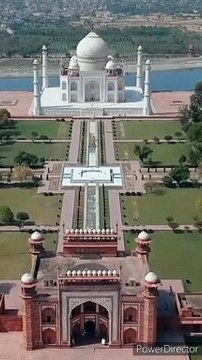 Interesting Facts About Taj Mahal :