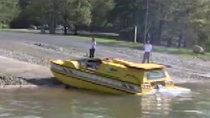 Mùa mưa sẽ không là trở ngại với Xe lưỡng cư vượt mọi địa hình Hydrocar - Tạp Chí Bốn Bánh