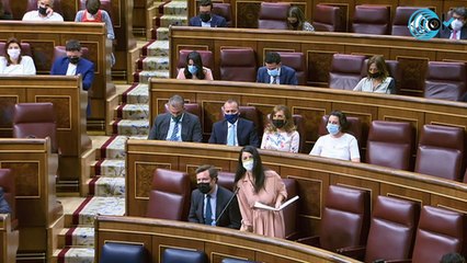 Olona destroza a Yolanda Díaz: "Levanto la voz por todos esos millonarios que pagan la luz más cara"