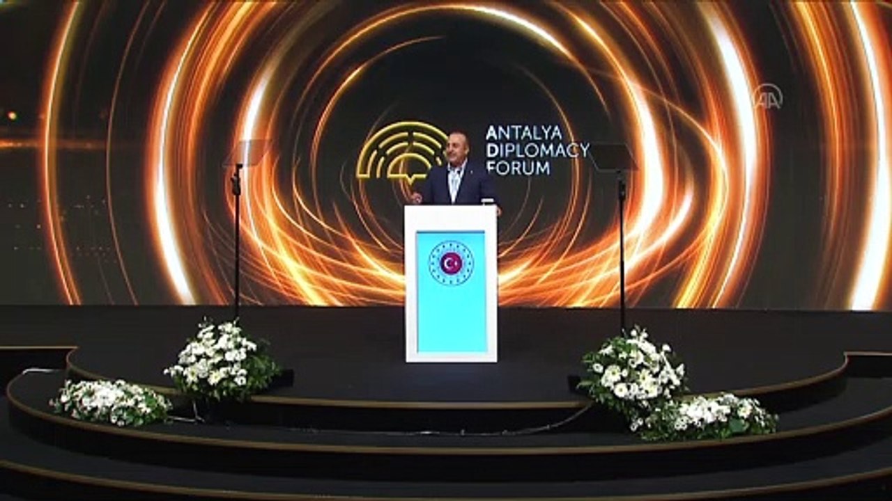 ANTALYA - Çavuşoğlu: 'Forumun temasını yenilikçi diplomasi, yeni dönem, yeni yaklaşımlar olarak belirledik'