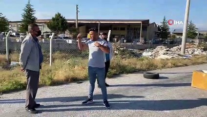 İmar sorununu çözemedi yolu ulaşıma kapattı