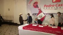 El socialista Pedro Castillo obtiene una victoria por estrecho margen en las presidenciales de Perú