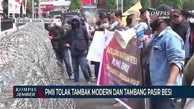 Mahasiswa PMII Demo Tolak Tambak Modern dan Tambang Pasir Besi di Pesisir Selatan Jember