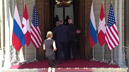 بايدن وبوتين يتصافحان مع بدء قمتهما في جنيف