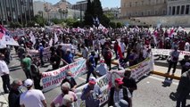 ATİNA - Yunanistan'da çalışma yasa tasarısı protesto edildi