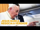 Papa Francisco pede para juízes seguirem o exemplo de Jesus, 'que nunca negocia a verdade'