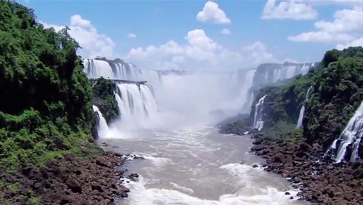 World class Views of Waterfalls &  Amazing Mountains & Nature Love Decent Places