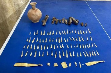 Helenistik dönemden altın tacı satamadan yakalandılar