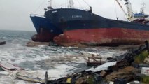 İSTANBUL - Kartal'da demirli geminin halatı koptu (2)