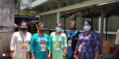 করোনা আবহে গরীব, দুঃস্থ মানুষদের পাশে থাকার প্রয়াস দশভূজার