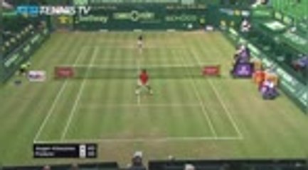 Halle - Federer prend déjà la porte