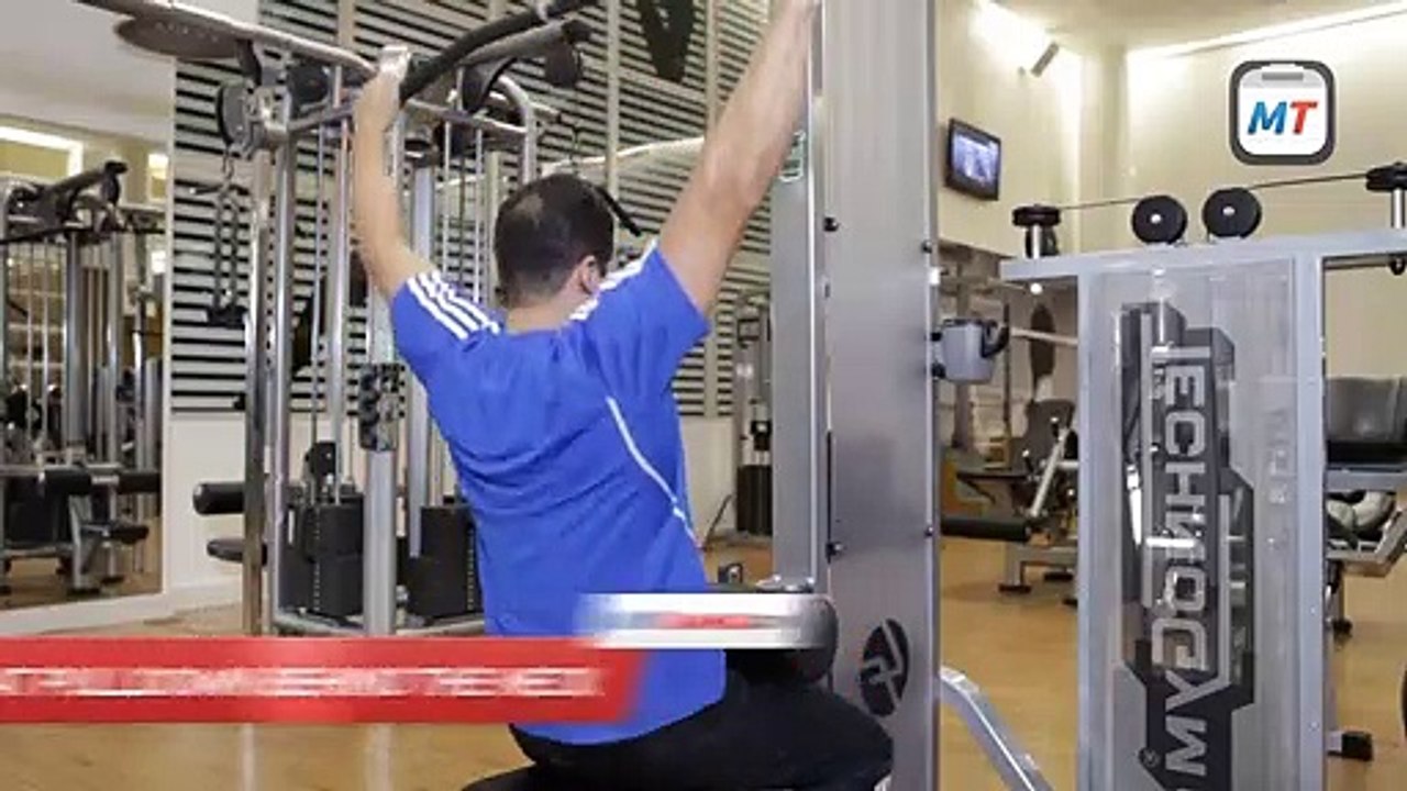 Lat Pulldown Behind the Neck