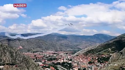 Türk Yıldızları'nın Amasya gösterisi nefes kesti