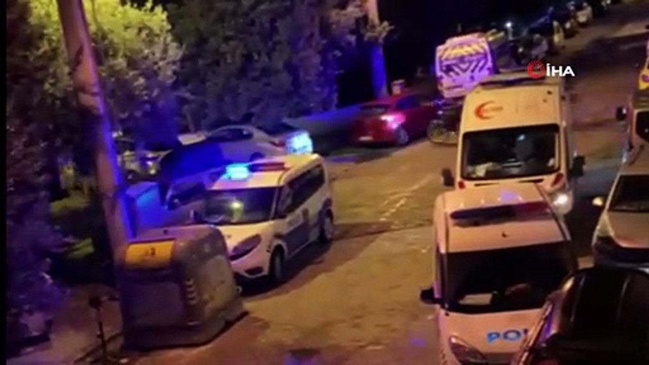 - Oğulları tarafından öldürülen anne ve baba toprağa verildi