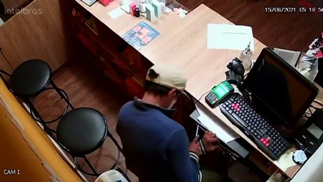 Câmeras flagram ladrão arrombando loja em Apucarana; veja
