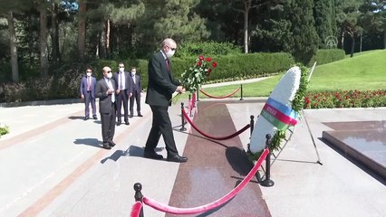 BAKÜ - Cumhurbaşkanı Erdoğan, Haydar Aliyev'in kabrini ziyaret etti