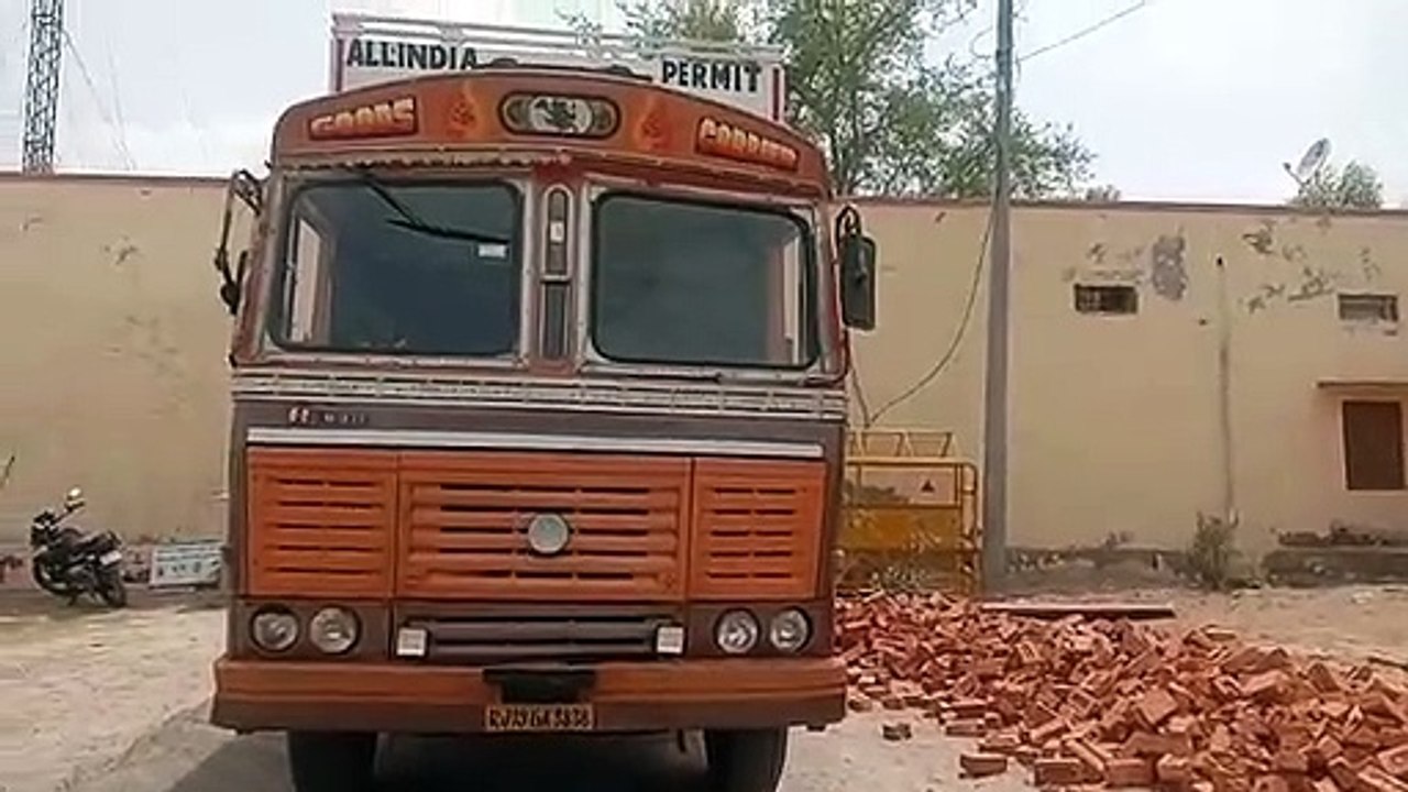900 सौ कर्टन में 18 लाख की अवैध शराब बरामद, चाल...