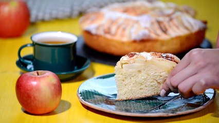 Шарлотка с яблоками