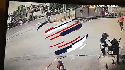 Otomobil böyle çarptı! Metrelerce havaya uçtu