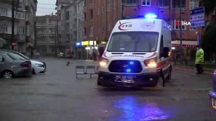 Sağanak yağış hayatı olumsuz etkiledi