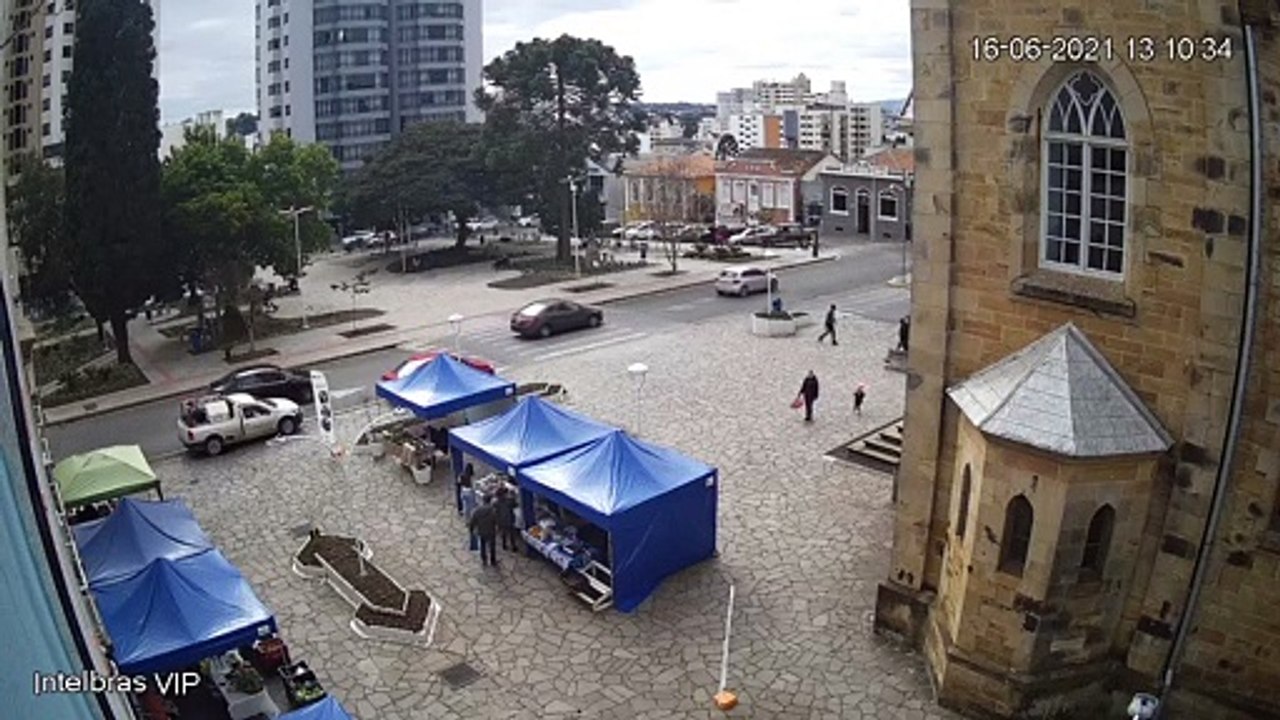 Homem que matou ex-namorada em Lages é visto co...