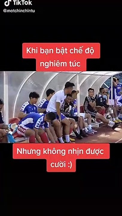 Công Phượng,khi bạn đang nghiêm túc thì lại phải tấu hài