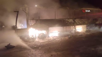 Lastiği patlayan otobüs alev alev yandı, facianın eşiğinden dönüldü