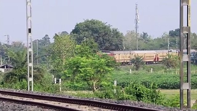 TEESTA-TORSA Express through a huge curve towards its destination __ Indian Railway