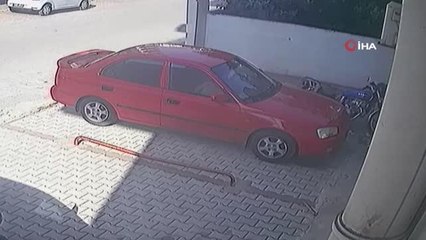 Son dakika haberleri: Çalmadan önce güvenlik kamerasının açısını keserle değiştirmeye çalıştı