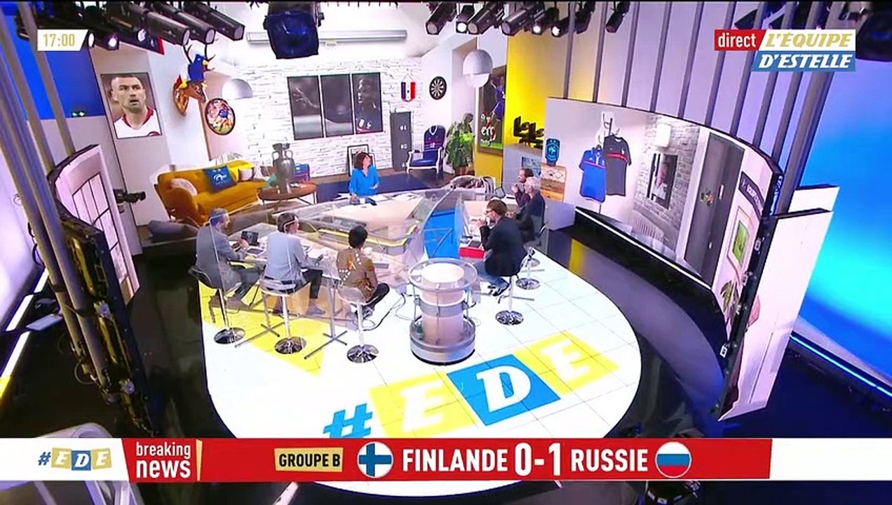 Estelle Denis se moque du look de Raymond Domenech en direct sur la chaîne L'Équipe