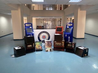 ADANA'DA KUMAR OPERASYONU; 'ŞARJMATİK'LERİ KUMAR MAKİNESİNE DÖNÜŞTÜRMÜŞLER