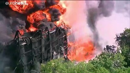 Пожар на химзаводе потушить не удаётся