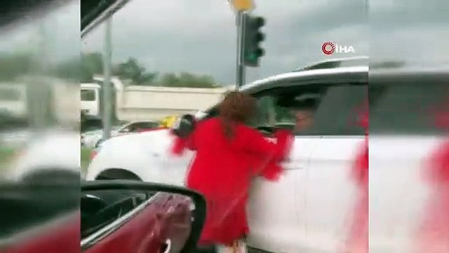 Bursa'da ölümüne bahşiş mesaisi! Gelin arabasının üstüne çıktı