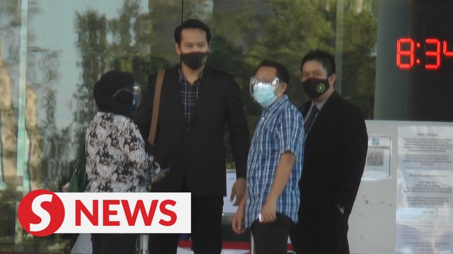 Selayang Municipal Council worker claims trial to corruption charges