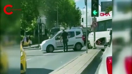 Esenyurt'ta önce baltalı sonra sopalı yol verme kavgası