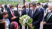 KARABÜK - Milli Eğitim Bakanı Ziya Selçuk, açılış için Karabük'e geldi