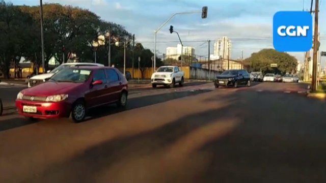 Creta e Onix se envolvem em colisão na Rua Minas Gerais com a Avenida Barão do Rio Branco