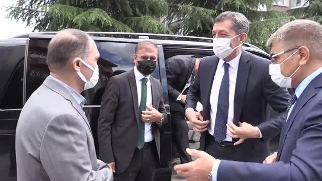 Son dakika... Milli Eğitim Bakanı Ziya Selçuk, şehit öğretmen Şenay Aybüke Yalçın'ın ailesini ziyaret etti