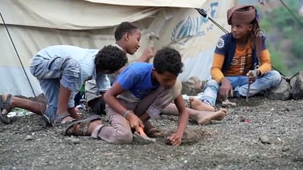 TAİZ - Yemen'de 7 yıldır süren savaşın bedelini mülteci kamplarındaki kadın ve çocuklar ödüyor