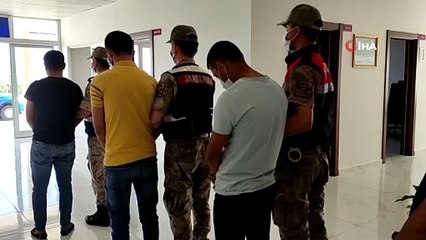 Batman’da hırsızlarla iş birliği yaparak çalıştıkları iş yerlerini soyan zanlılar yakalandı