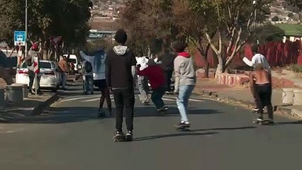 Afrique du Sud: des skateurs de Soweto célébrent la journée de la Jeunesse