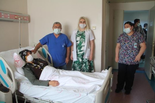 Son dakika haberleri: Karın ağrısı şikayetiyle gittiği hastanede karnından 6 kilo 400 gram kitle çıkarıldı