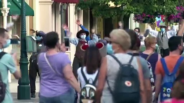 COVID-19: Άνοιξε η Disneyland στο Παρίσι - «Ναι» σε γάμους και εκδηλώσεις σε Αυστρία και Ιταλία