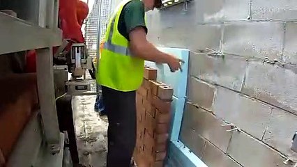 Otomatik duvar örme makinesi