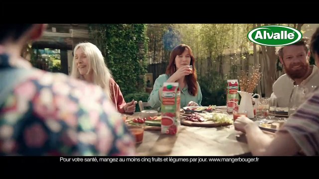 Découvrez le témoignage bouleversant d'Emma, une jeune star d’Instagram de 20 ans, passée à tabac par son compagnon rencontrée sur les réseaux sociaux