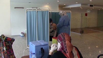 AFYONKARAHİSAR - OSB'deki çalışanlar mobil ekiplerce aşılanıyor