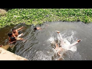 ‘কাজ করতে অনেক কষ্ট, হাত-পা পুইড়া যায়’ | Jagonews24.com