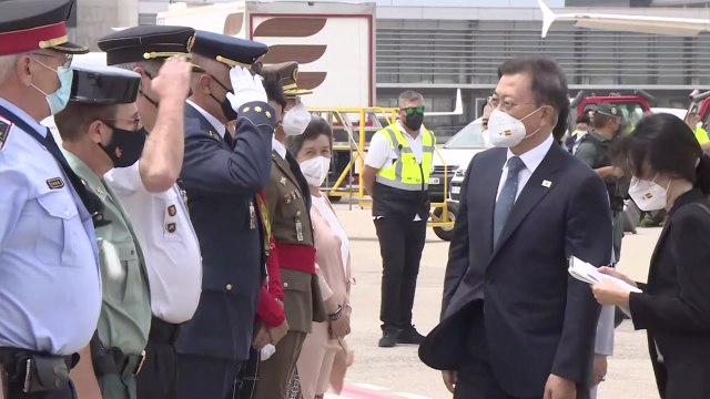 문 대통령, 6박 8일 유럽 순방 마치고 귀국길 올라 / YTN