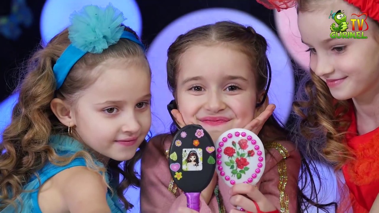 Adela Borș - Girl in the Mirror